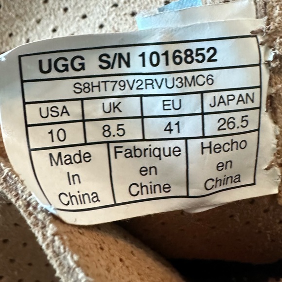 Ugg Classic Unlined Mini Perf Boots - Picture 10 of 11